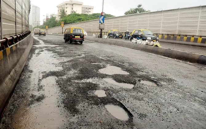 Bombay High Court Slams Civic Apathy, Orders Accountability Over Pothole Deaths and Poor Road Maintenance Across Maharashtra's Municipal Corporations
