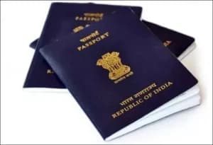 Only Trial Courts Can Decide Travel Rights of Accused, Not Passport Authority: Gujarat High Court